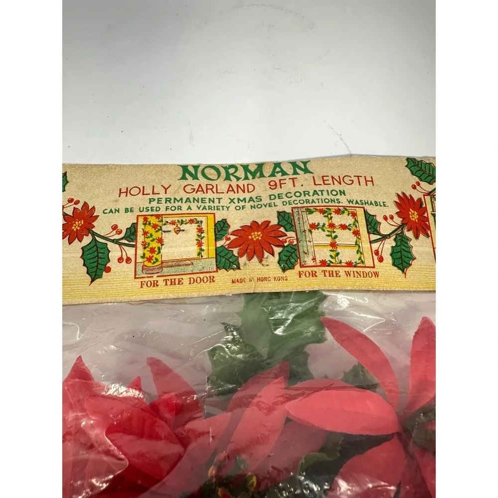 Vintage 1970's Norman Plastic Holly Garland 9ft Christmas Decor In Pkg NOS S6